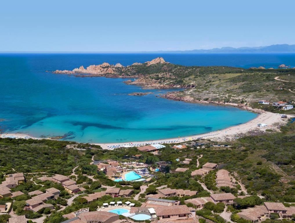 Residence Isola Rossa Holiday Home Lucente Bagian luar foto