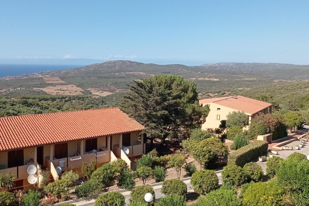 Residence Isola Rossa Holiday Home Lucente Bagian luar foto